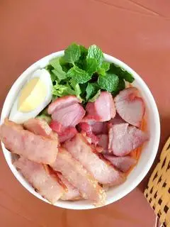 Hình ảnh Bún lườn ngỗng mix nem nướng