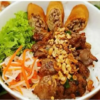 Hình ảnh Bún thịt nướng chả giò