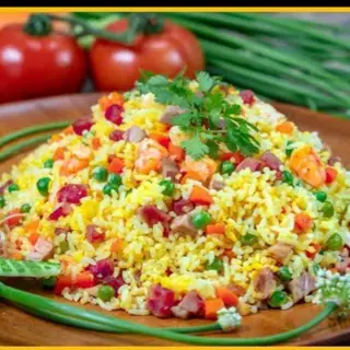 Hình ảnh Cơm chiên bò ngũ sắc