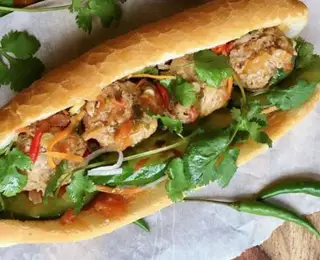 Hình ảnh Bánh mì xíu mại