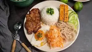 Hình ảnh Cơm tấm sườn - bì - chả - trứng ốp la