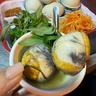 Hình ảnh Trứng vịt lộn