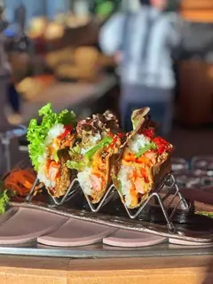 Hình ảnh Rôm rốp cá hồi
