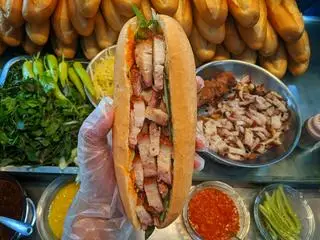 Hình ảnh Bánh mì heo quay Đà Nẵng