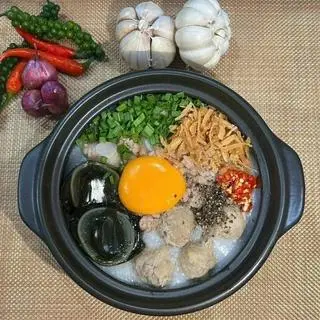 Hình ảnh Cháo sườn thịt bằm trứng bắc thảo