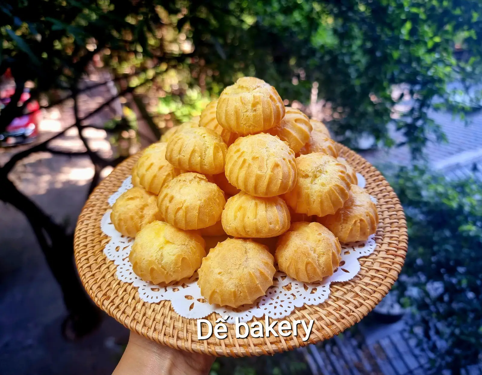 Hình ảnh Su kem truyền thống - hộp to