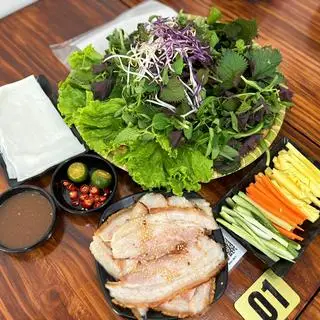 Hình ảnh Bánh tráng cuốn heo quay