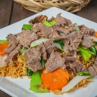 Hình ảnh Mì thịt heo xào