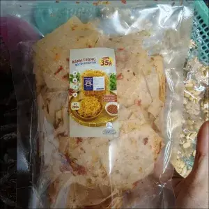 Hình ảnh Bánh tráng bò tỏi chua cay 200g bánh