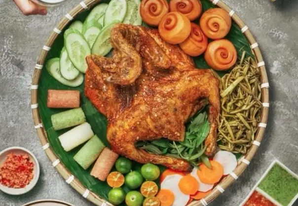 Hình ảnh Gà Nướng & Gà Quay Tân Phát - Quốc Lộ 50