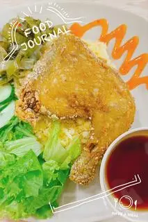 Hình ảnh Cơm đùi góc tư sốt mắm tỏi
