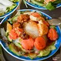 Hình ảnh Bánh giò đầy đủ