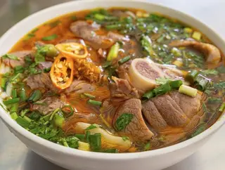 Hình ảnh Bún bò giò không