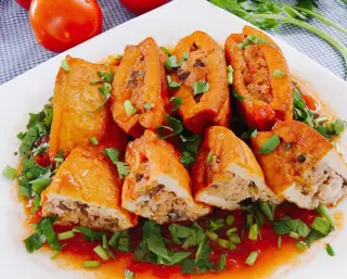 Hình ảnh Cơm tàu hũ dồn thịt