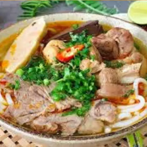 Hình ảnh Bún Bò Huế Cô Ba - Đường T1