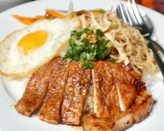 Hình ảnh Cơm tấm sườn trứng