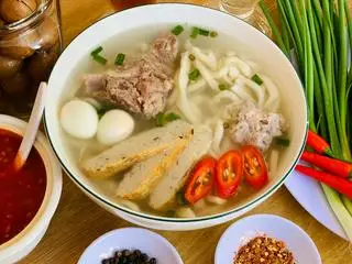 Hình ảnh Bánh canh trứng chả xương