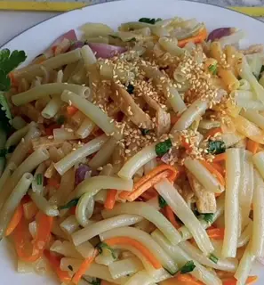 Hình ảnh Nui xào rau nấm