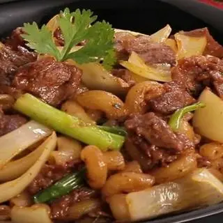 Hình ảnh Nui xào bò