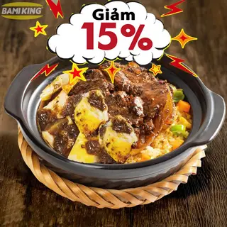 Hình ảnh Cơm thố bò sốt tiêu đen trứng cuộn