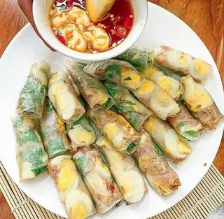 Hình ảnh Bánh Tráng Cuốn Chấm Nước Me