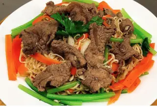 Hình ảnh Mì xào bò
