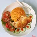 Hình ảnh Cơm Gà Xối Mỡ Đùi Lớn