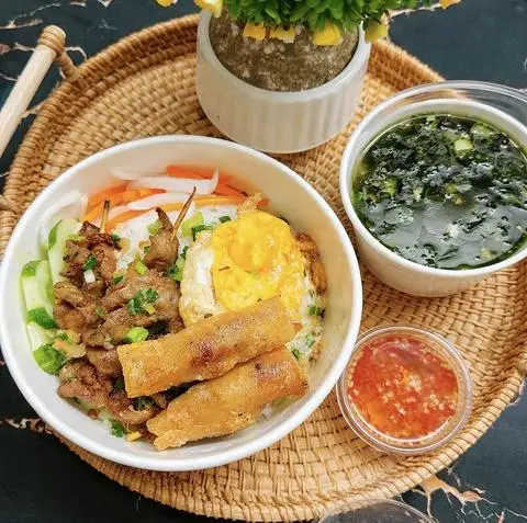 Hình ảnh Tấm Thơm Phố - Cơm Tấm Thịt Xiên - Tô Hiến Thành