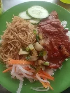 Hình ảnh Cơm sườn bì