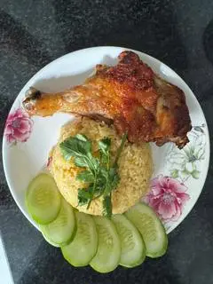 Hình ảnh Cơm đùi gà chiên nước mắm