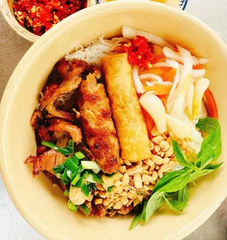 Hình ảnh Bún Thịt Nướng & Bún Thái Út Nhỏ - Nguyễn Văn Khối