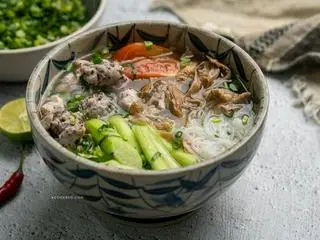 Hình ảnh Bún thịt mọc dọc mùng