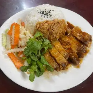 Hình ảnh Cơm thịt ba chỉ BBQ