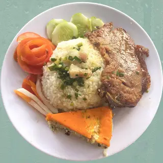 Hình ảnh Cơm tấm sườn bì chả
