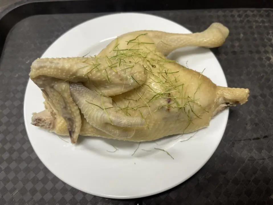 Hình ảnh Gà tươi luộc 1 suất