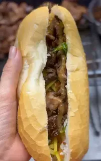 Hình ảnh Bánh mì cút rút xương 1 ổ