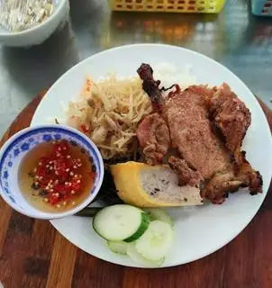Hình ảnh Cơm sườn bì chả