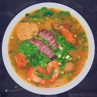 Hình ảnh Bánh đa đỏ hải sản đặc biệt