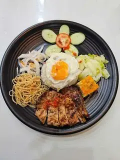Hình ảnh Cơm tấm sườn bì chả trứng ốp