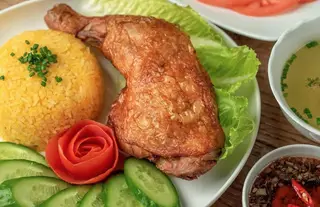 Hình ảnh Cơm đùi gà