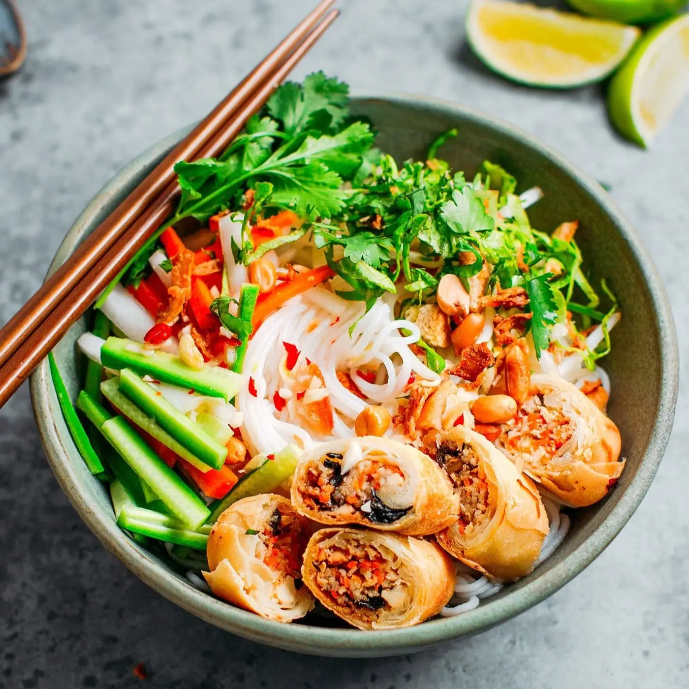 Hình ảnh Bún thịt nướng chả giò chay