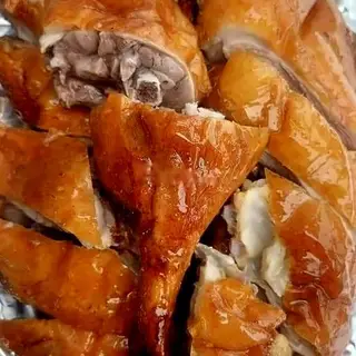Hình ảnh Combo: Vịt quay nửa con + canh măng tiết
