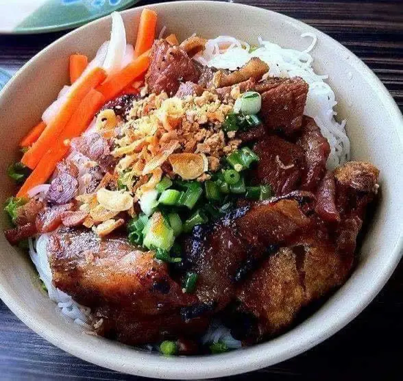 Hình ảnh Bún thịt nướng chả giò