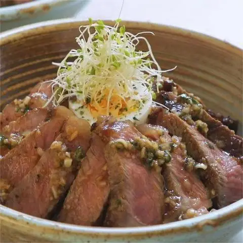 Hình ảnh Bino Quán - Cơm Gà Giòn, Bún Thịt Xào & Cháo Thịt Bằm - Lý Chính Thắng
