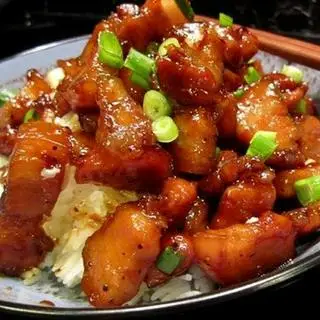 Hình ảnh Cơm thịt kho tiêu