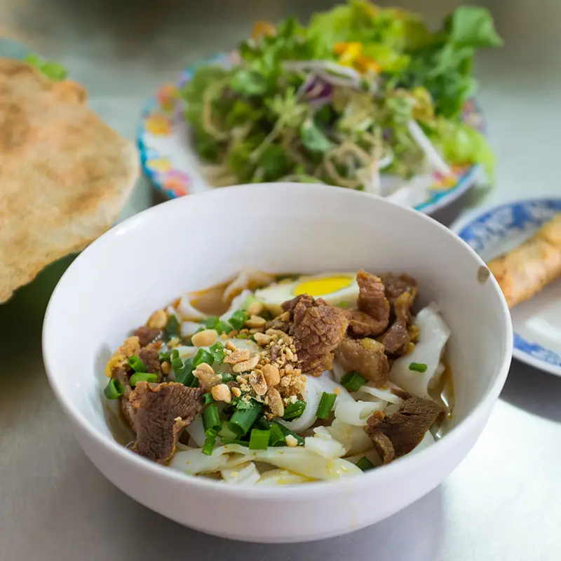 Hình ảnh Mì Quảng bắp bò tái