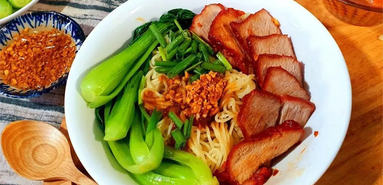 Hình ảnh Mì trộn xá xíu