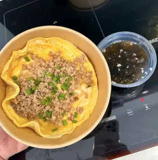Hình ảnh Cơm trứng thịt bằm - canh rong biển