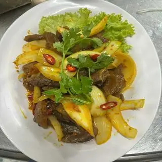 Hình ảnh Gân bò xào sa tế