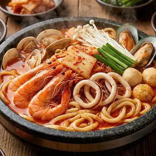 Hình ảnh Mì cay hải sản
